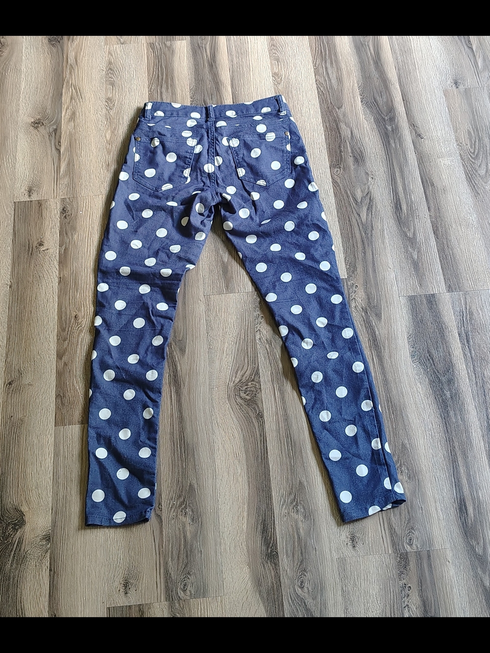 Ladies Size 4 Cutesy Pixie Polka Dot Premium Skinny Jeans - Picture 2 of 3